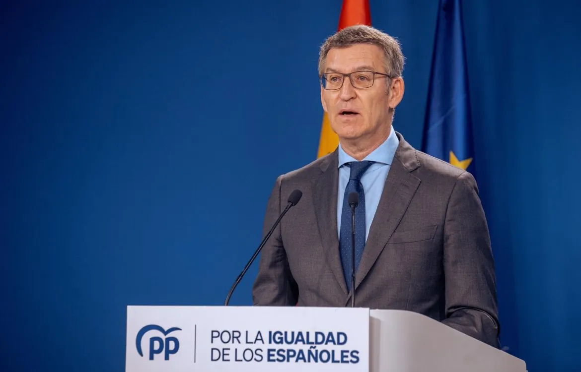 Feijóo responde al órdago de Abascal y le pide que no se conviertan "en un muro"