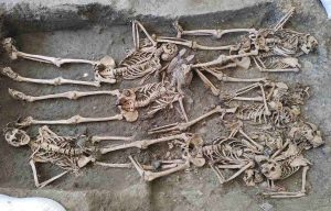Exhumadas en una fosa de Víznar (Granada) diez víctimas con disparos en la cabeza y las manos atadas