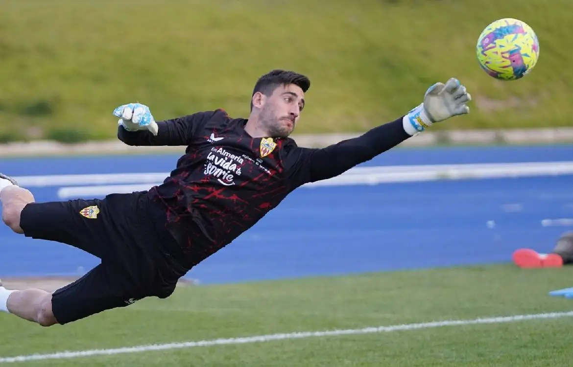 Diego Mariño refuerza la portería del Granada CF tras la lesión de Luca Zidane