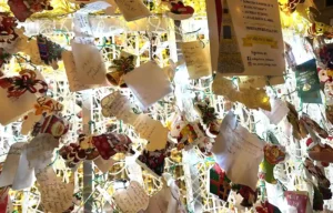 Una década de deseos cumplidos gracias al Árbol de la Ilusión de Málaga