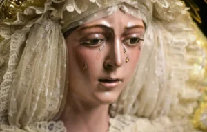 Esperanza Macarena restauración