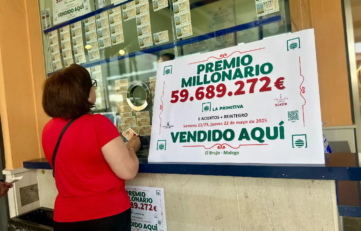 La gente aprovecha para probar suerte. FIRMA: ALBA TENZA