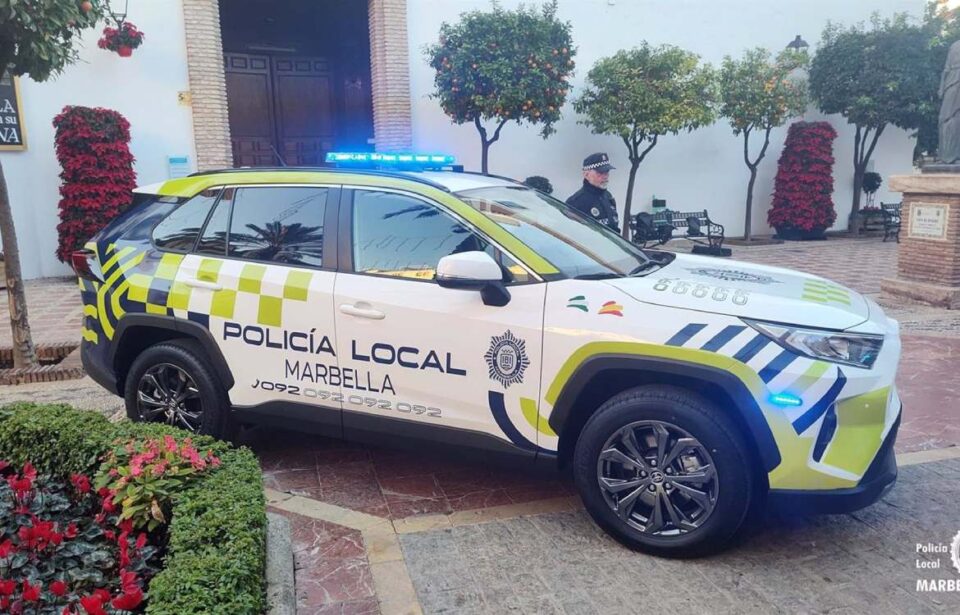 Detienen a dos personas por un robo con violencia en Marbella en el que sustrajeron un bolso con 670 euros