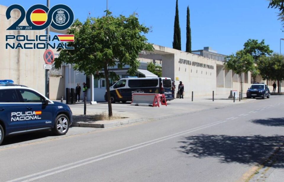 jefatura policia nacional granada