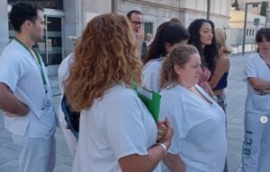 satse enfermeras uci hospital virgen nieves granada