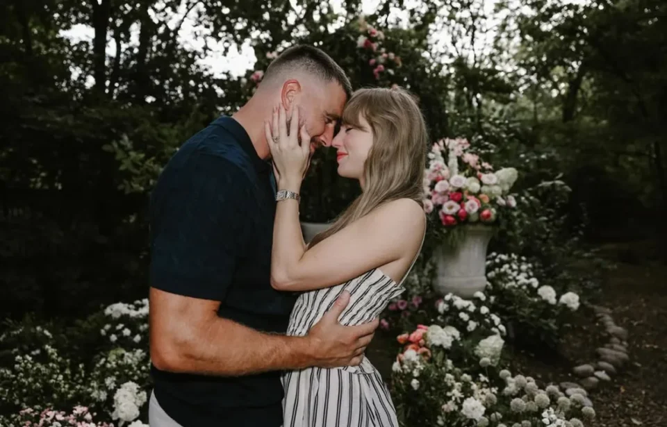 El compromiso de Taylor Swift y Travis Kelce revoluciona las redes