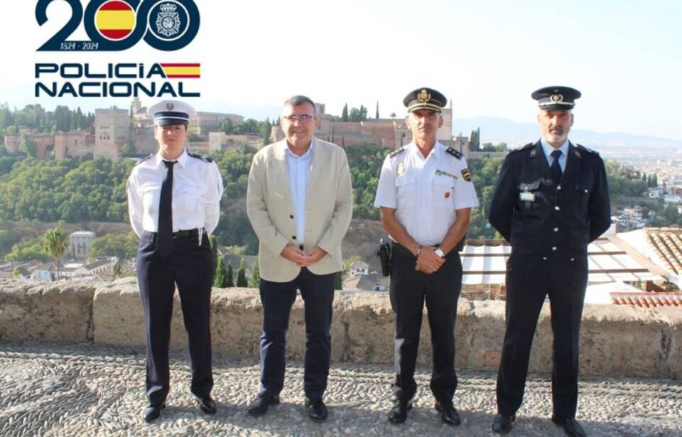 policia granada verano