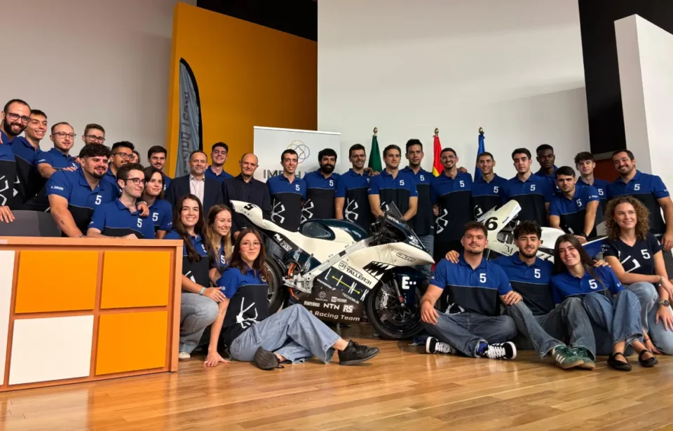 La Universidad de Málaga presenta la MS25, la moto eléctrica con la que competirá en MotoStudent 2025