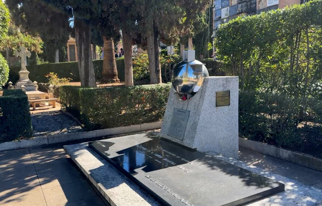 tumba emilio herrera