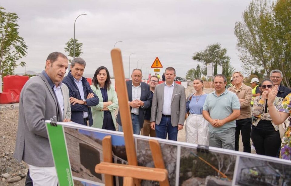 visitan obras de mejora de cauces en la provincia de Granada