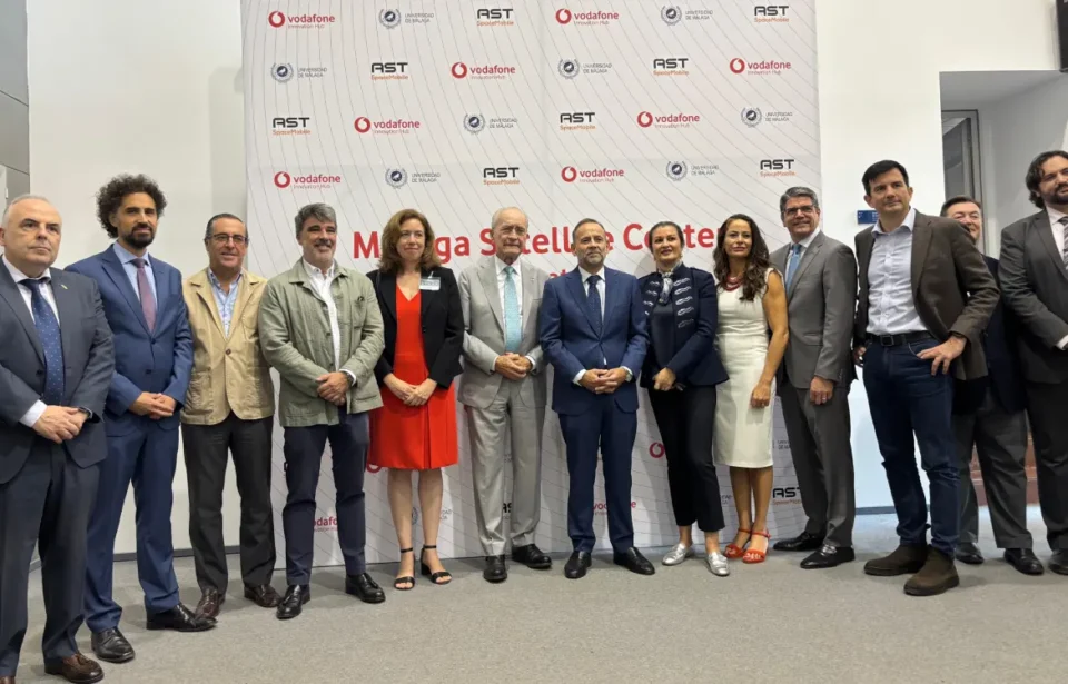 La UMA inaugura el primer laboratorio europeo de investigación y validación de comunicación móvil por satélite