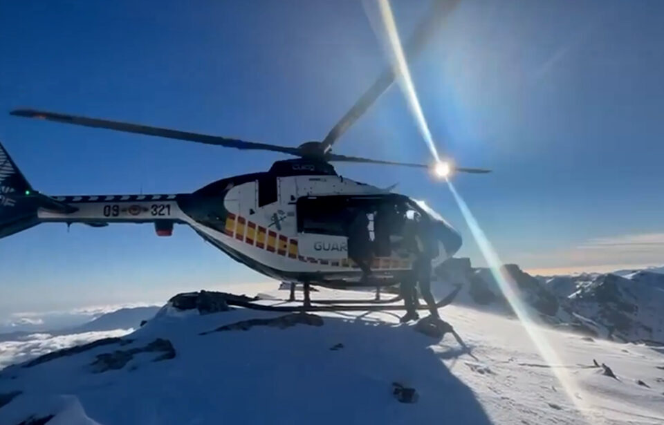 rescate guardia civil montaña granada