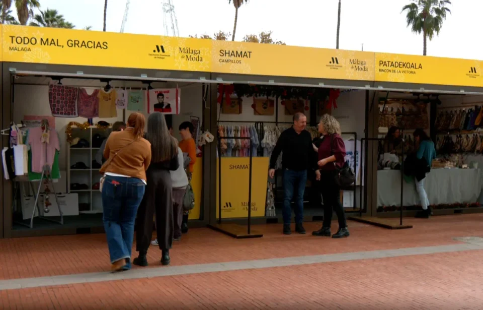 El Pop Up de Málaga de Moda reúne a una veintena de diseñadores en la Plaza de la Marina