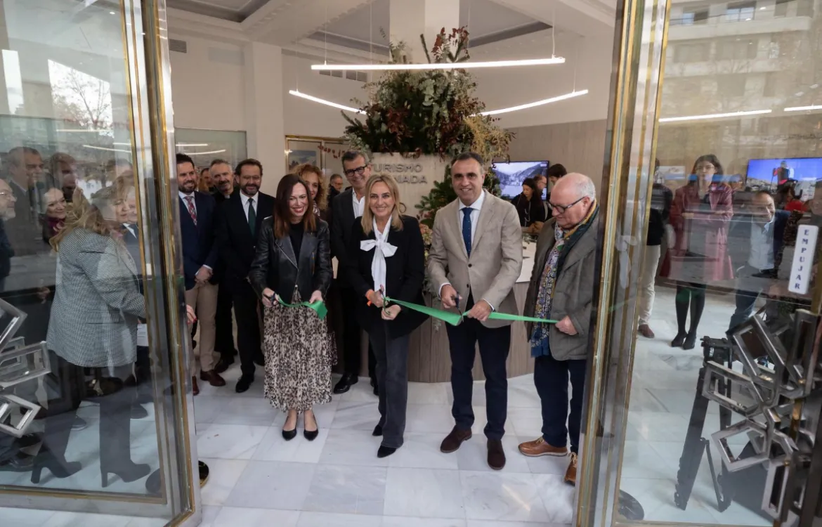 El Ayuntamiento inaugura la Oficina de Información Turística de cara a la Capitalidad Cultural de 2031