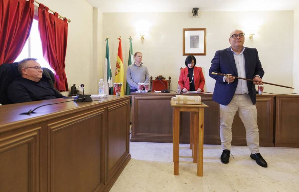 ivan fernandez alcalde de pinos puente