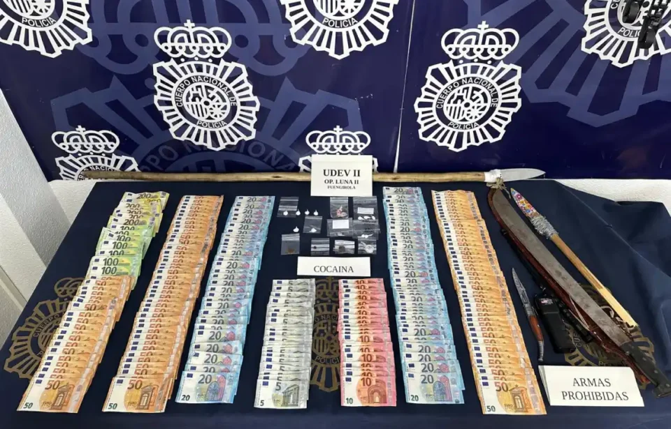 Dos detenidos tras desmantelar tres puntos de venta de drogas en Fuengirola