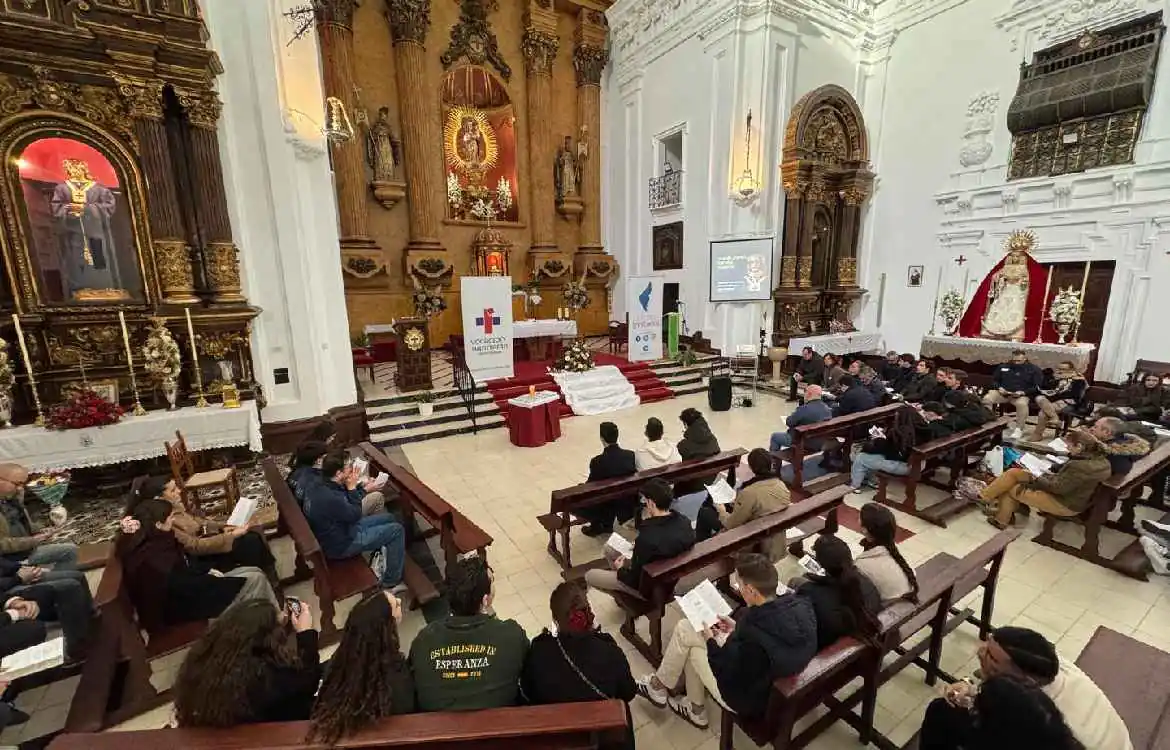 La cofradía del Rescate de Antequera acogió un nuevo encuentro de jóvenes cofrades trinitarios