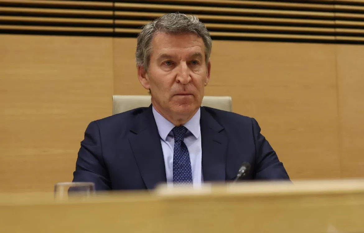 Feijóo dice que Mazón "se equivocó" y "no estuvo a la altura" en la dana, pero dimitir "le reconcilia en parte"