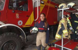 Mónica bombera diputacion granada 8M- Foto mjramirez