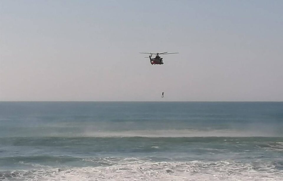 rescate playa granada