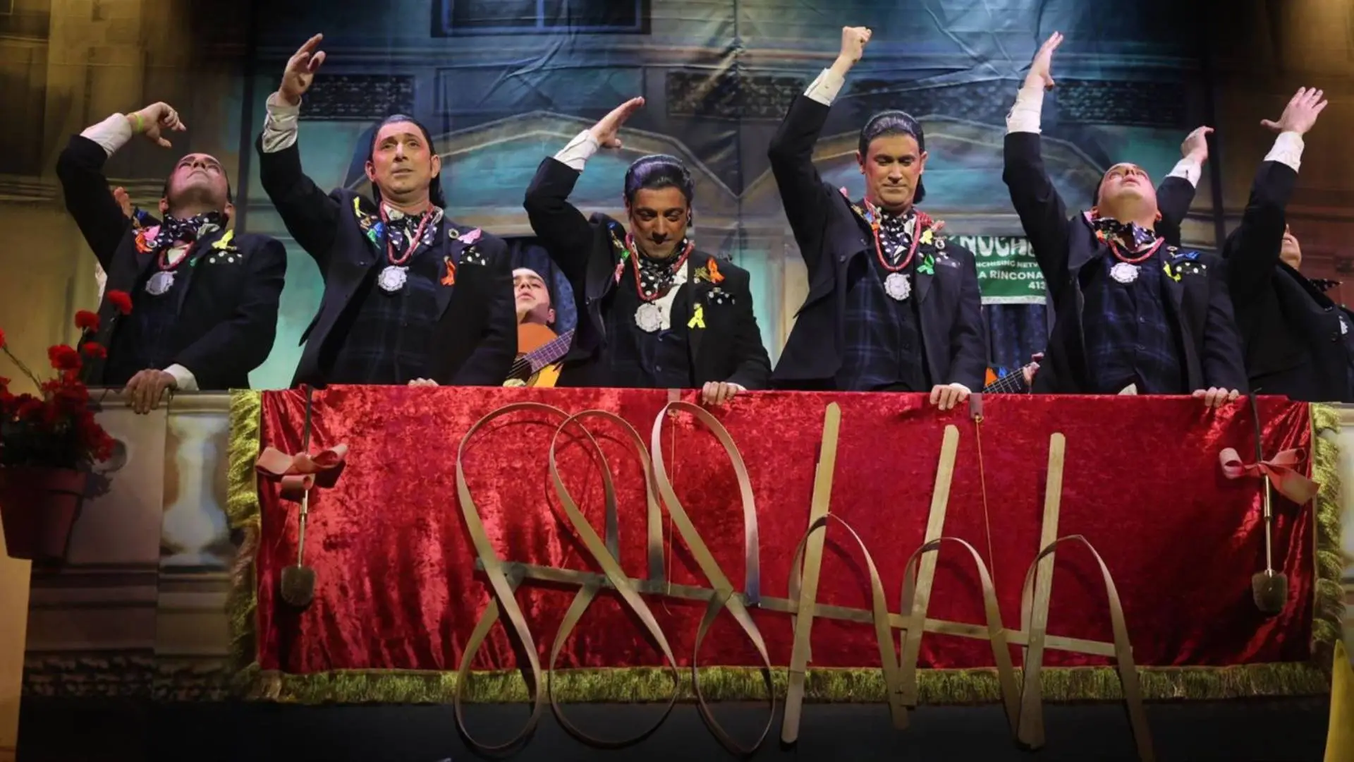La-Chirigota-del-Bizcocho-Paco-Tous-y-Jose-Antonio-Rueda-medallas-de-Oro-de-la-Provincia-de-Sevilla-2026-1