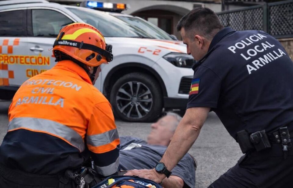 auxilio hombre armilla