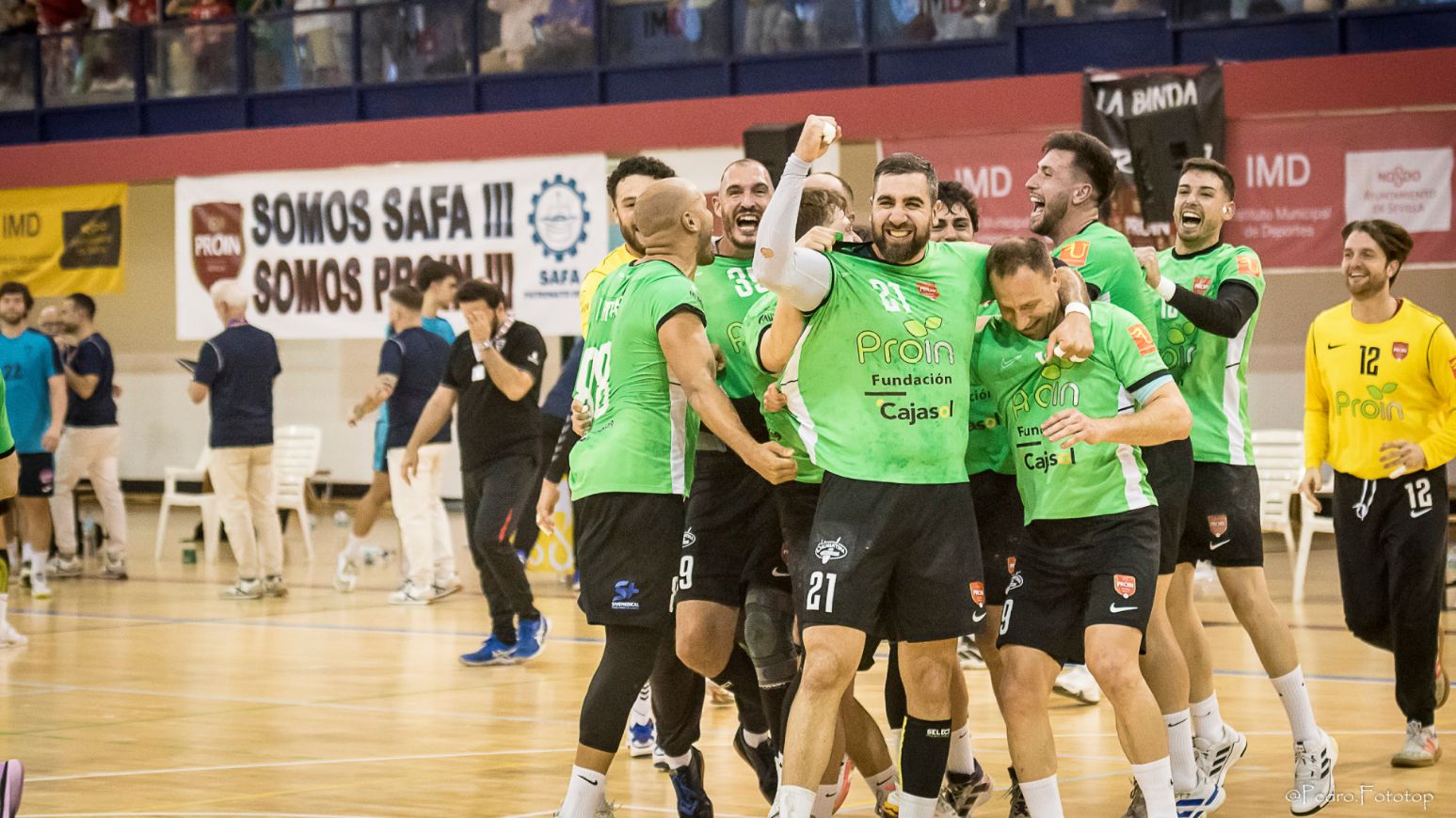 Sevilla entra en la élite del balonmano español por primera vez: el Proin asciende a la Asobal