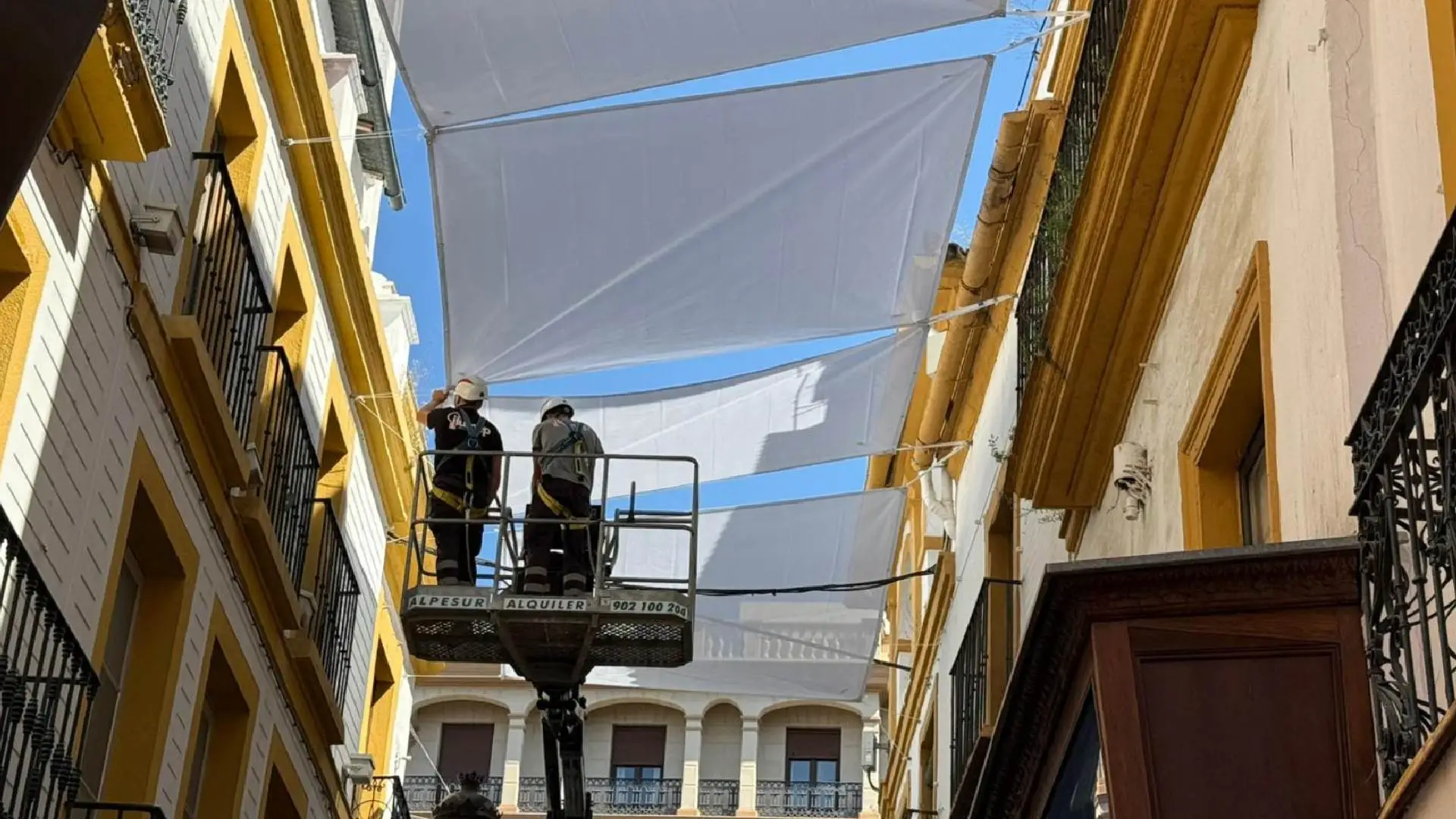 Instalacion-de-toldos-en-Sevilla
