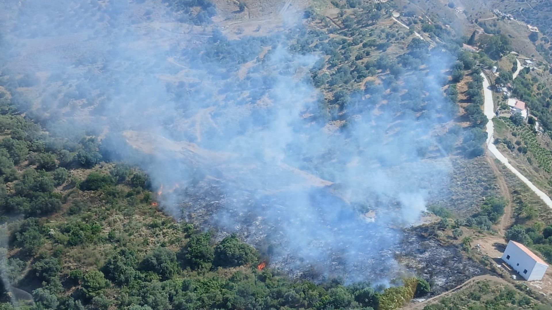 INCENDIO ALMACHAR