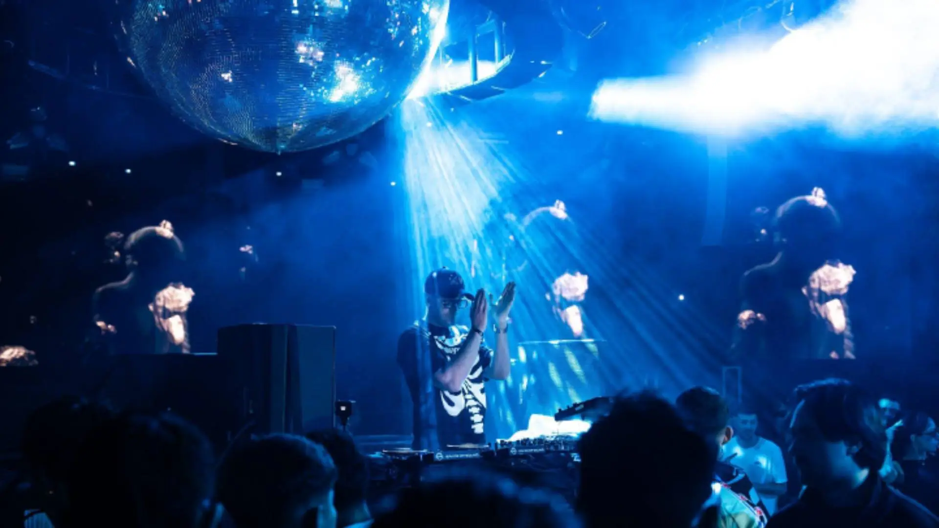 Nerja-acogera-en-junio-el-festival-Solaris-2026-con-Claptone-Techno-Flamenco-y-Aaron-Sevilla-en-El-Playazo