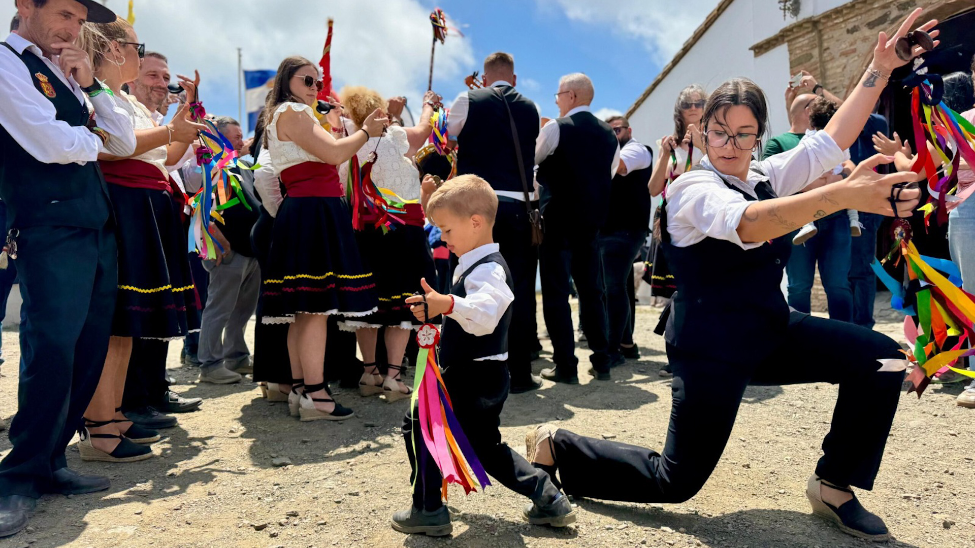 Una decena de pandas se dan cita en la XXXIII edición del Festival de Verdiales Ermita de las Tres Cruces