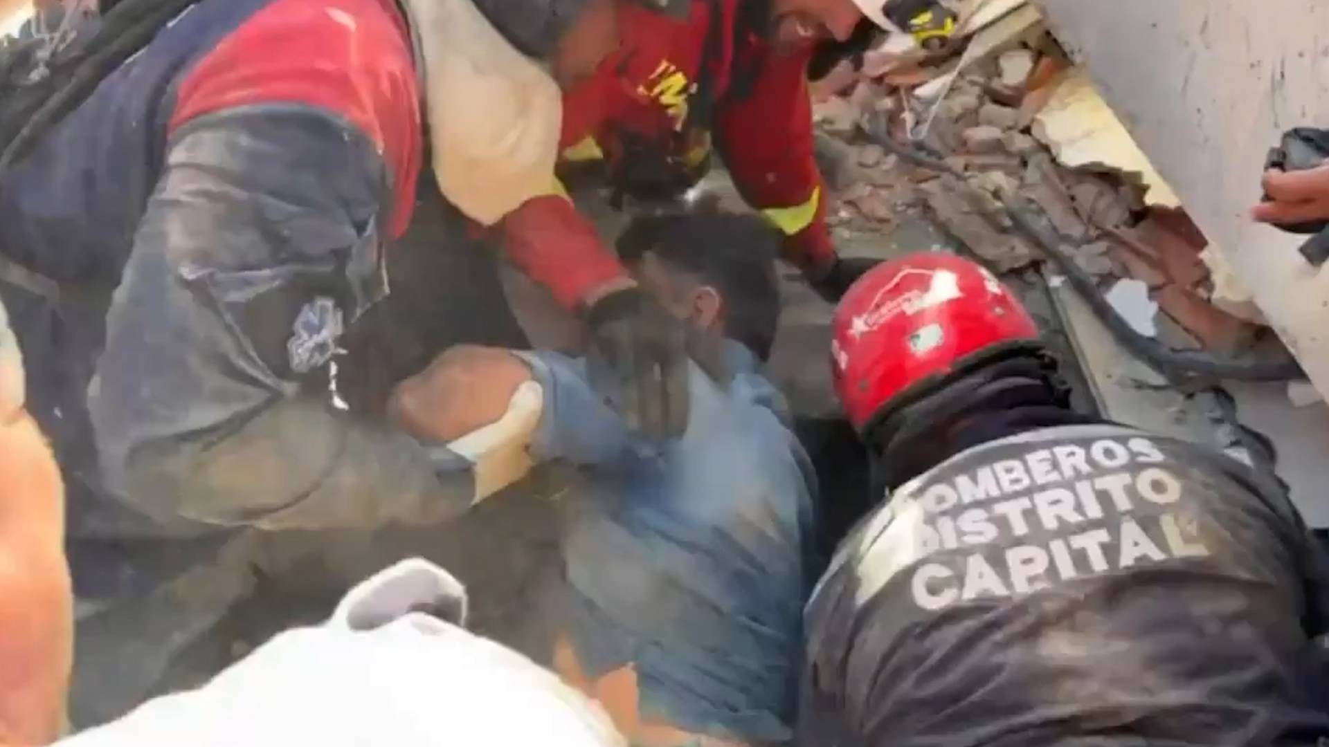 Venezuela supera las 72 horas de emergencia con 1.430 fallecidos y más de 3.200 heridos tras los terremotos