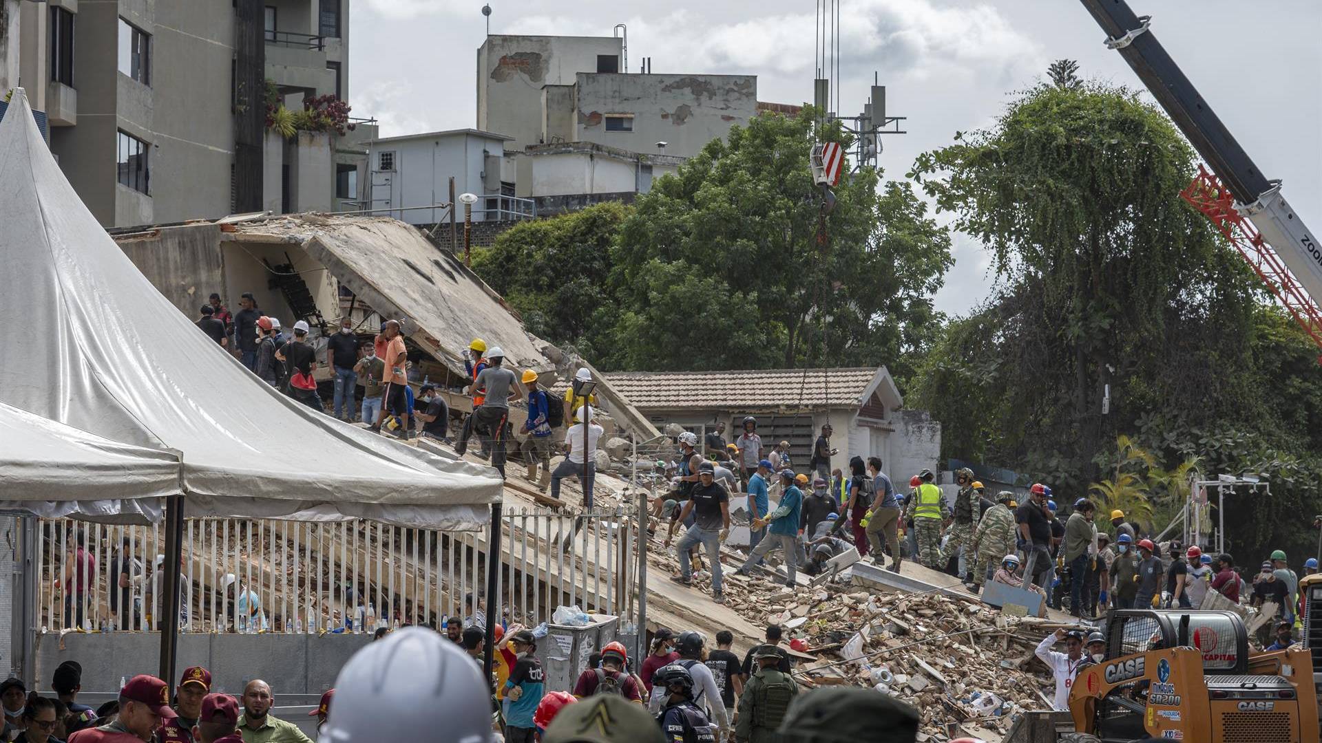 Asciende a nueve el número de españoles fallecidos en Venezuela y 14 personas siguen bajo los escombros