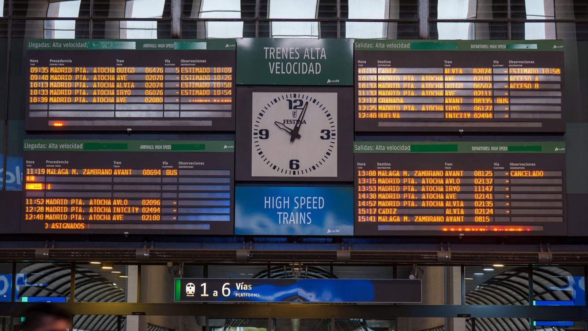 «Nos hemos quedado tirados»: la indignación de una pasajera tras el caos ferroviario en Santa Justa