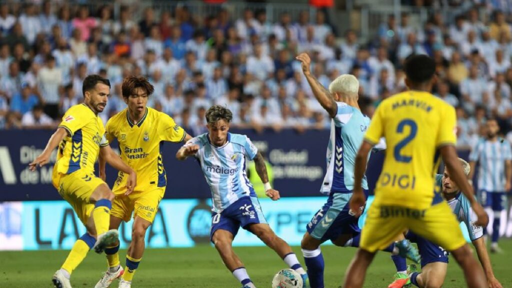 Directo |  Sigue el minuto a minuto del Málaga-Las Palmas en el playoff