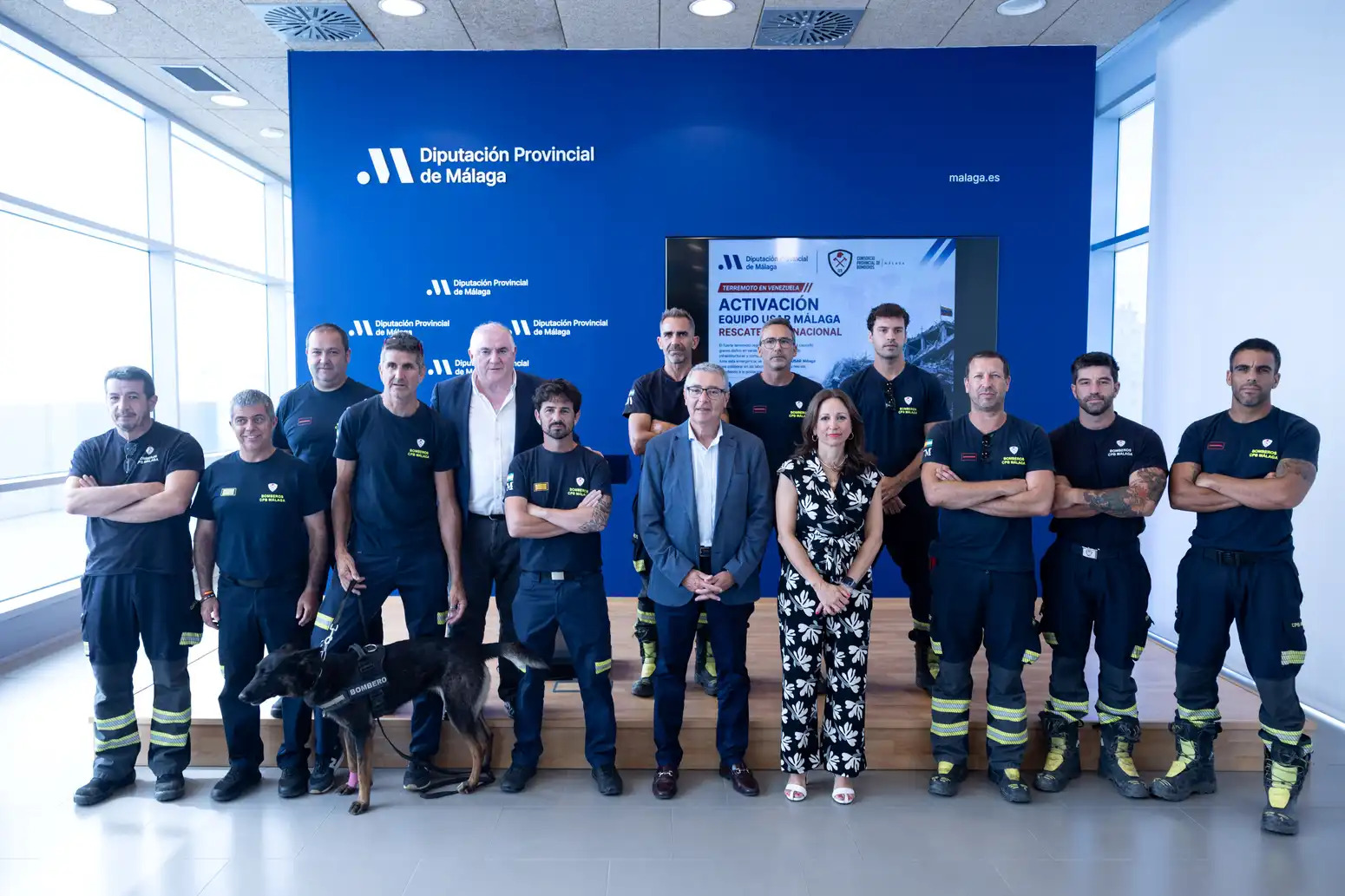 Los héroes malagueños vuelven tras ayudar en Venezuela: la Diputación homenajea a sus bomberos
