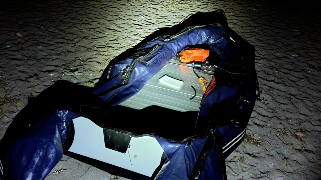 Cae una red de ‘petaqueo’ en Cabo de Gata con 1.825 litros de combustible para narcolanchas