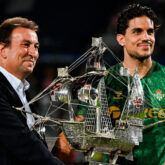 Lopez-Catalan-y-Marc-Bartra-posan-con-el-Trofeo-Colombino