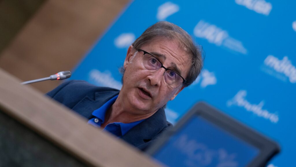 Loren Juarros cree que se puede anunciar «en breve» otro fichaje del Málaga