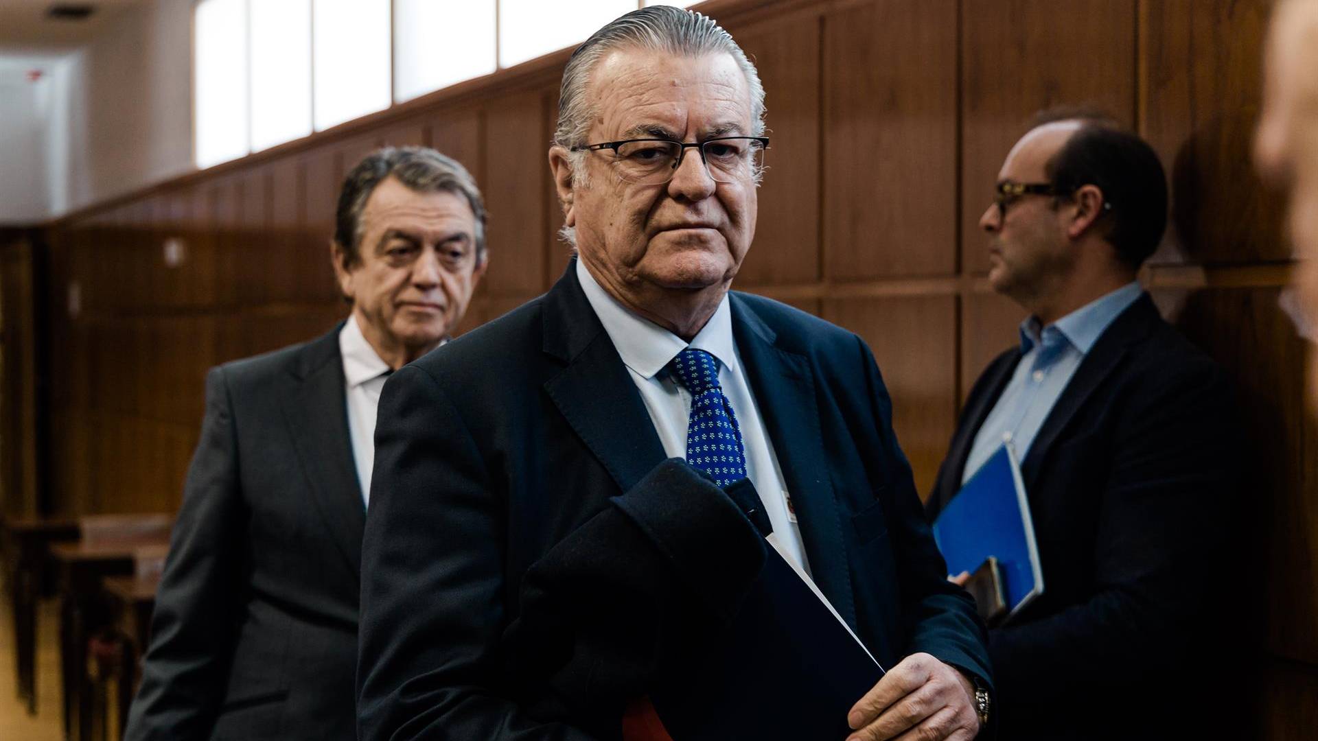 El juez imputa al presidente y al CEO de Plus Ultra y los cita a declarar en septiembre por el caso del rescate