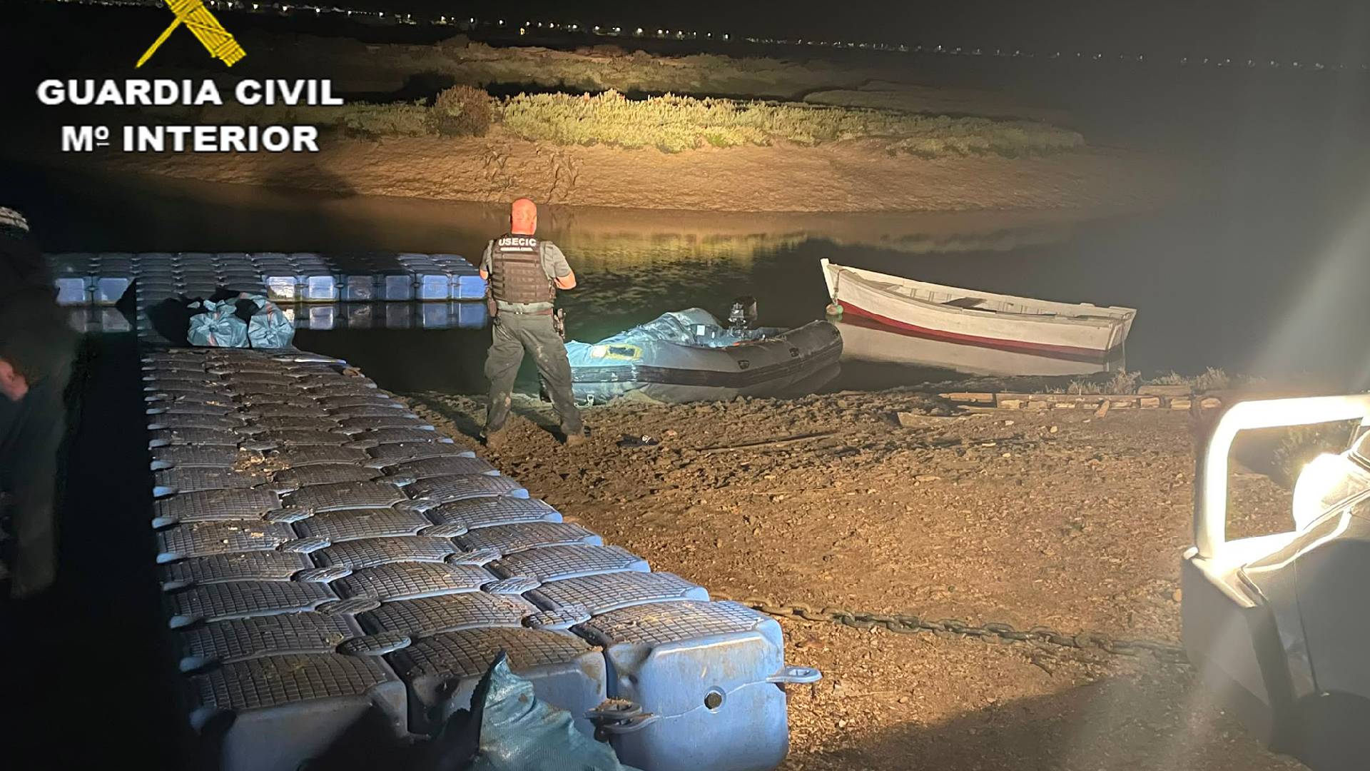 Golpe al narcotráfico en Chiclana: Cuatro detenidos y más de 900 kilos de hachís incautados en la zona de Carboneros