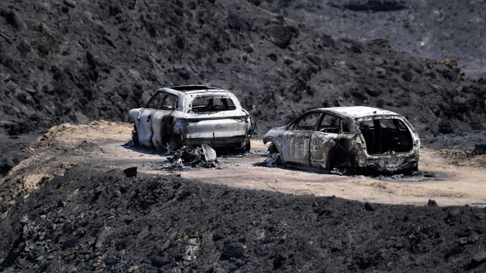 coches-quemados-en-los-gallardos
