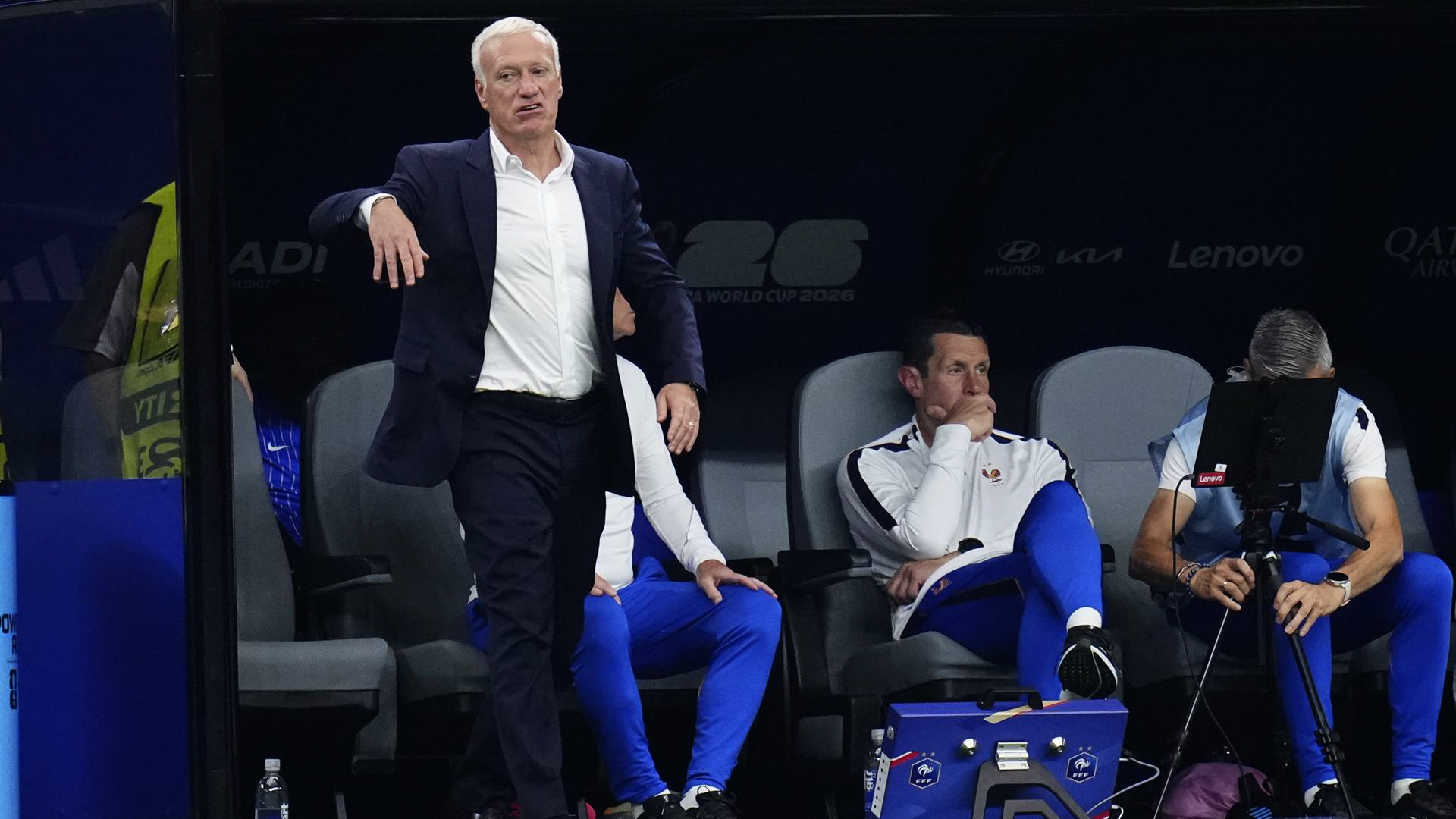 dechamps-durante-partido-