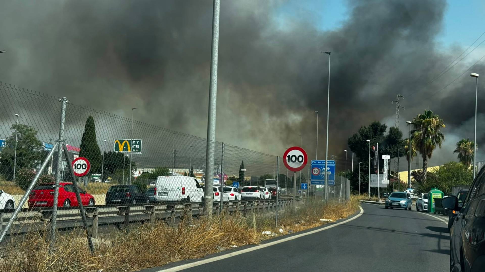 incendio-poligono-juncaril-granada