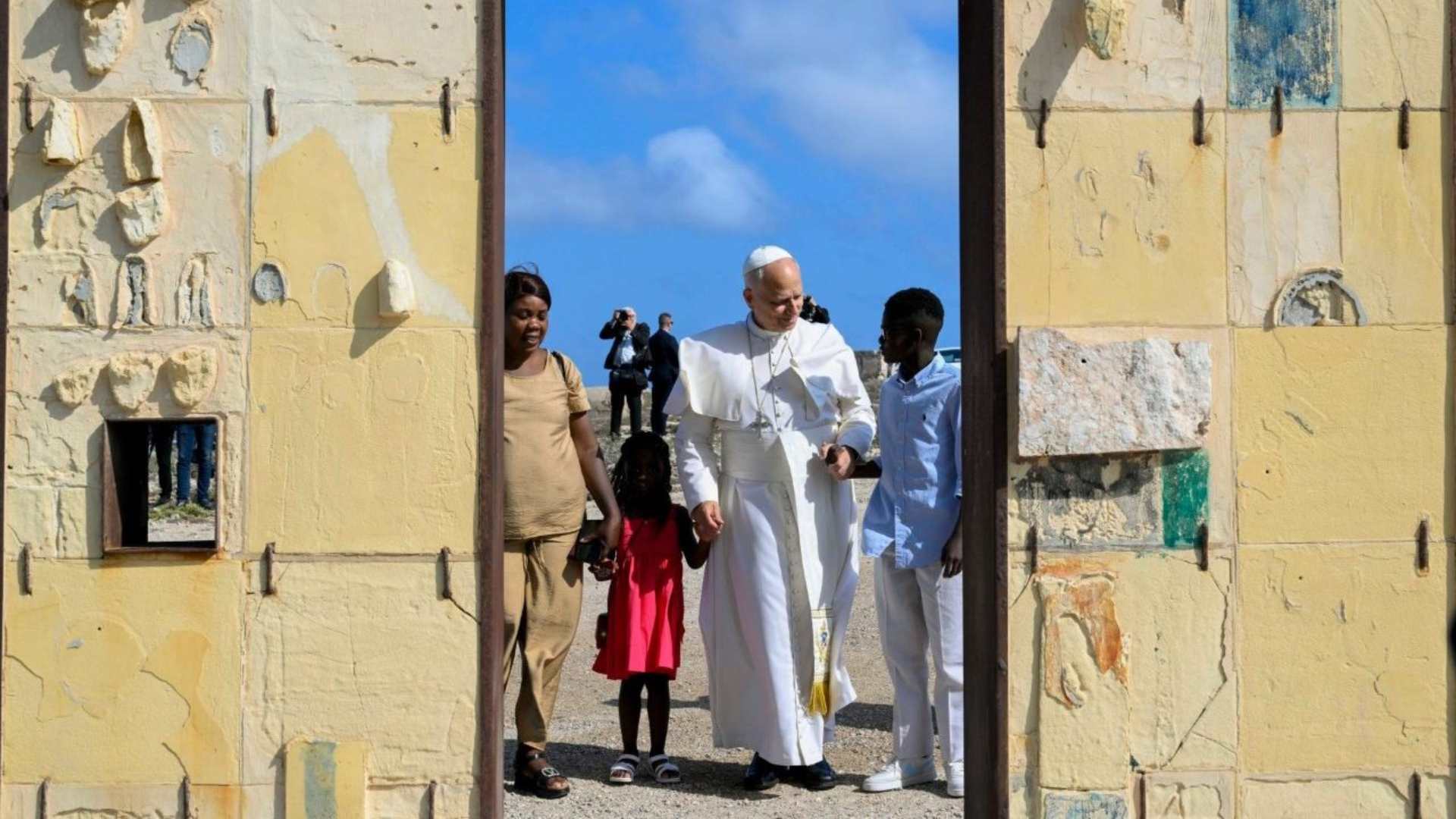 El Papa pide a Europa un plan para acoger a los migrantes