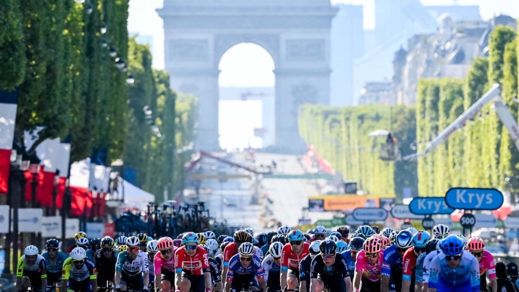 El Tour de Francia reduce 44 kilómetros su etapa final por los incendios