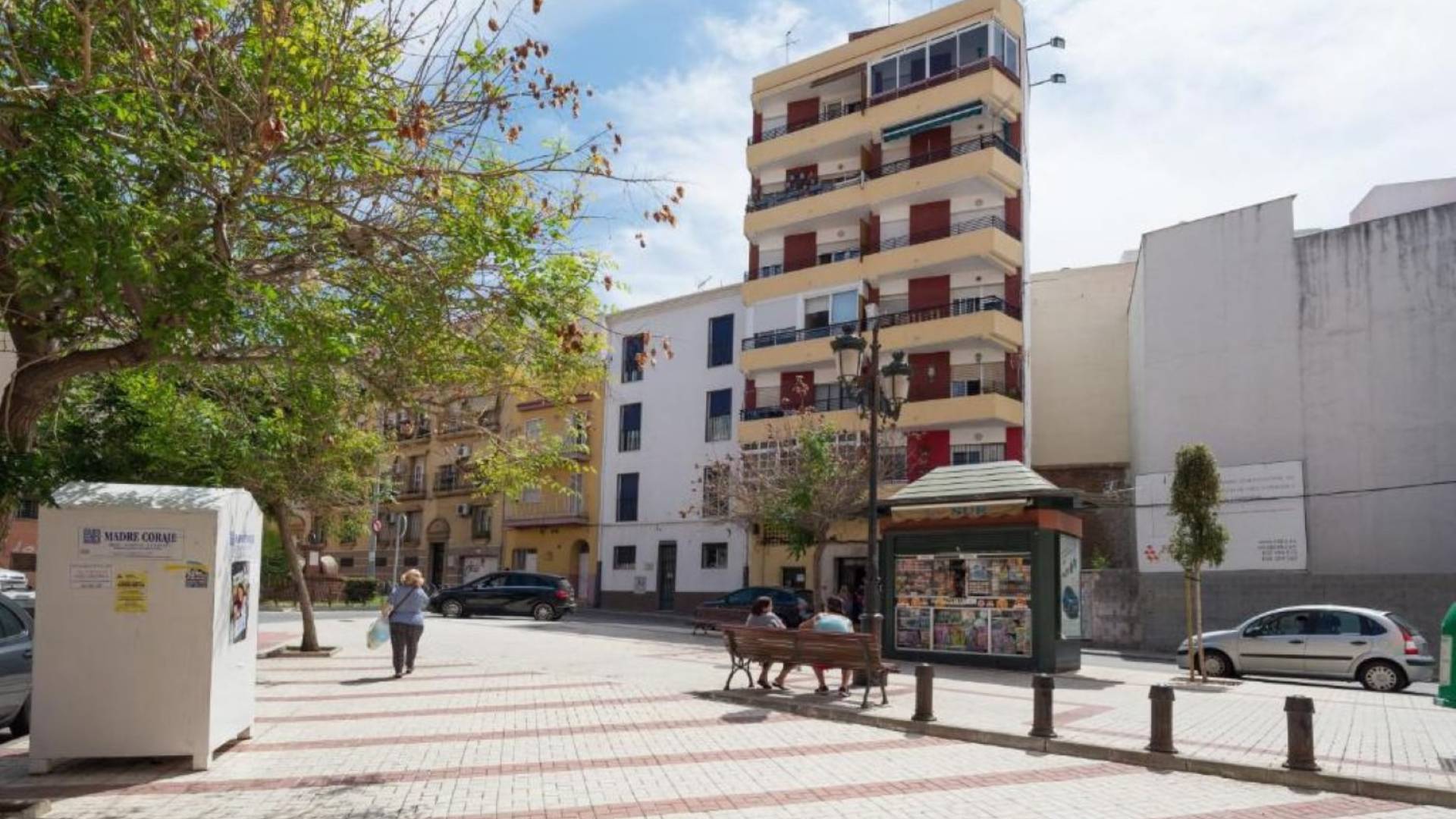 El Gobierno blindará el alquiler hasta 2028 y disparará al 21% el IVA de los pisos turísticos