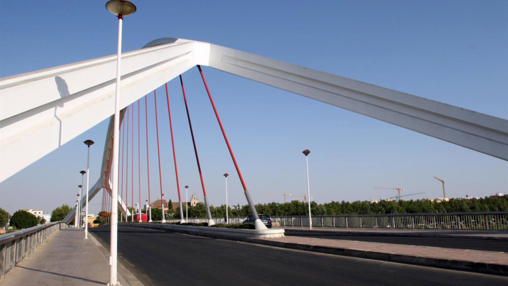 La Policía investiga un tiroteo en Sevilla en el entorno de la Barqueta: un herido de bala en la pierna