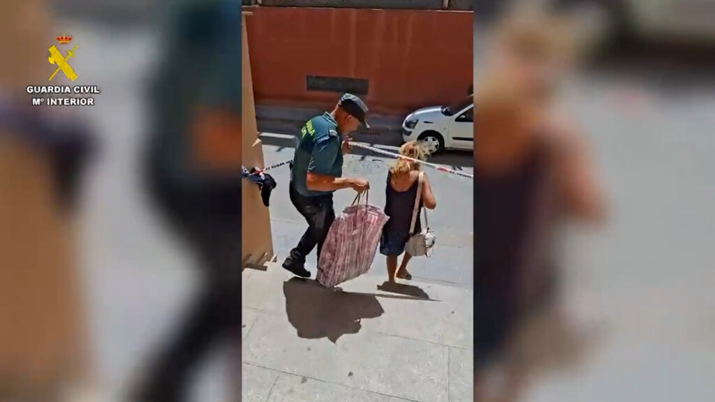 La Guardia Civil desaloja hasta 100 viviendas en Las Gabias por los daños de los terremotos en Granada
