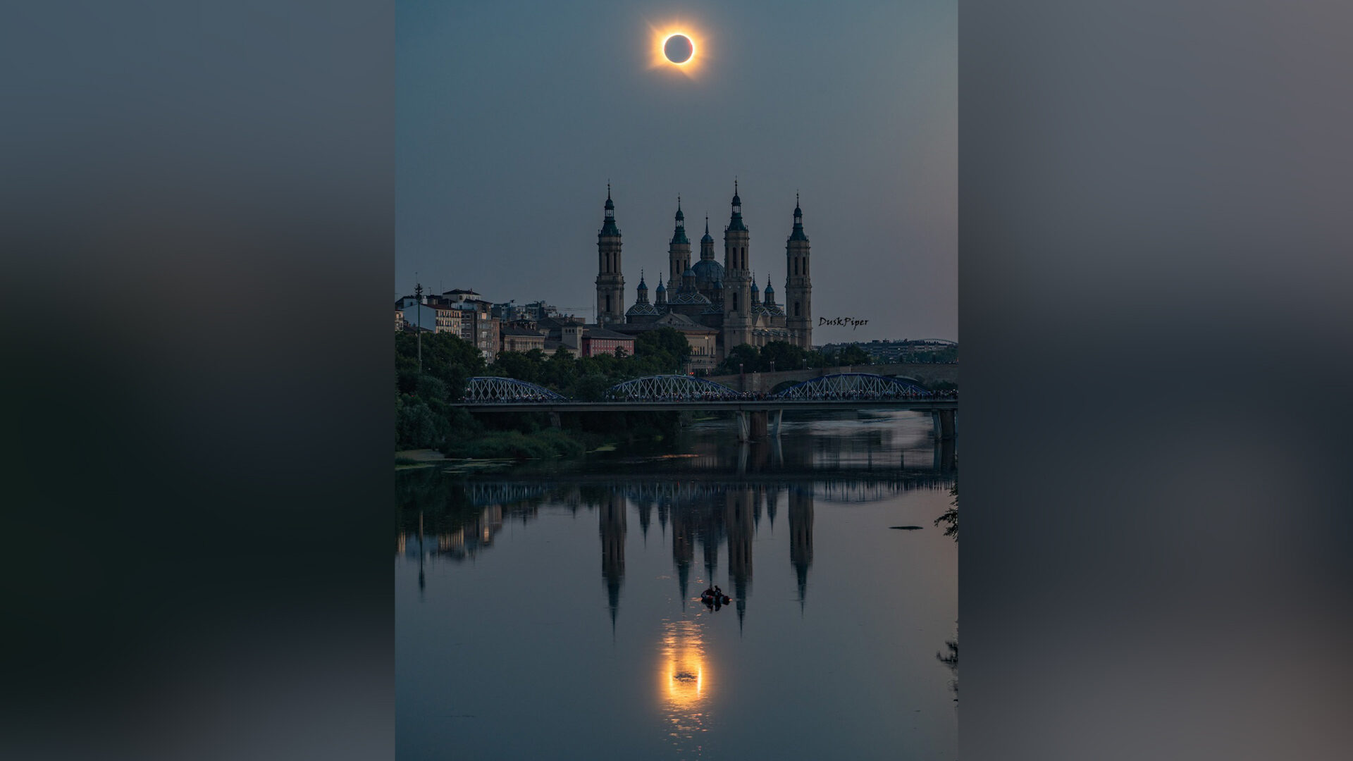 Imagen del doble eclipse de Zaragoza